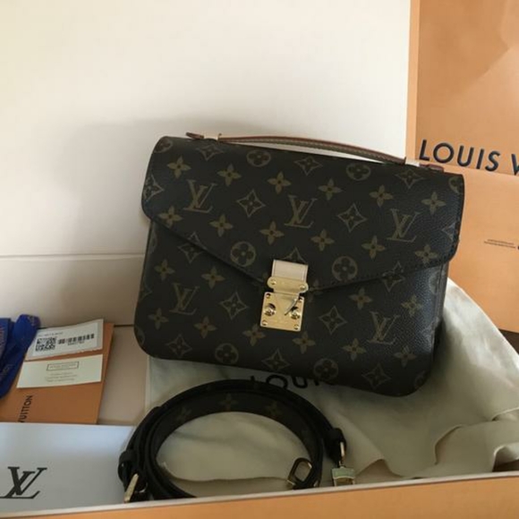 Louis Vuitton Handbags - Metis pochette